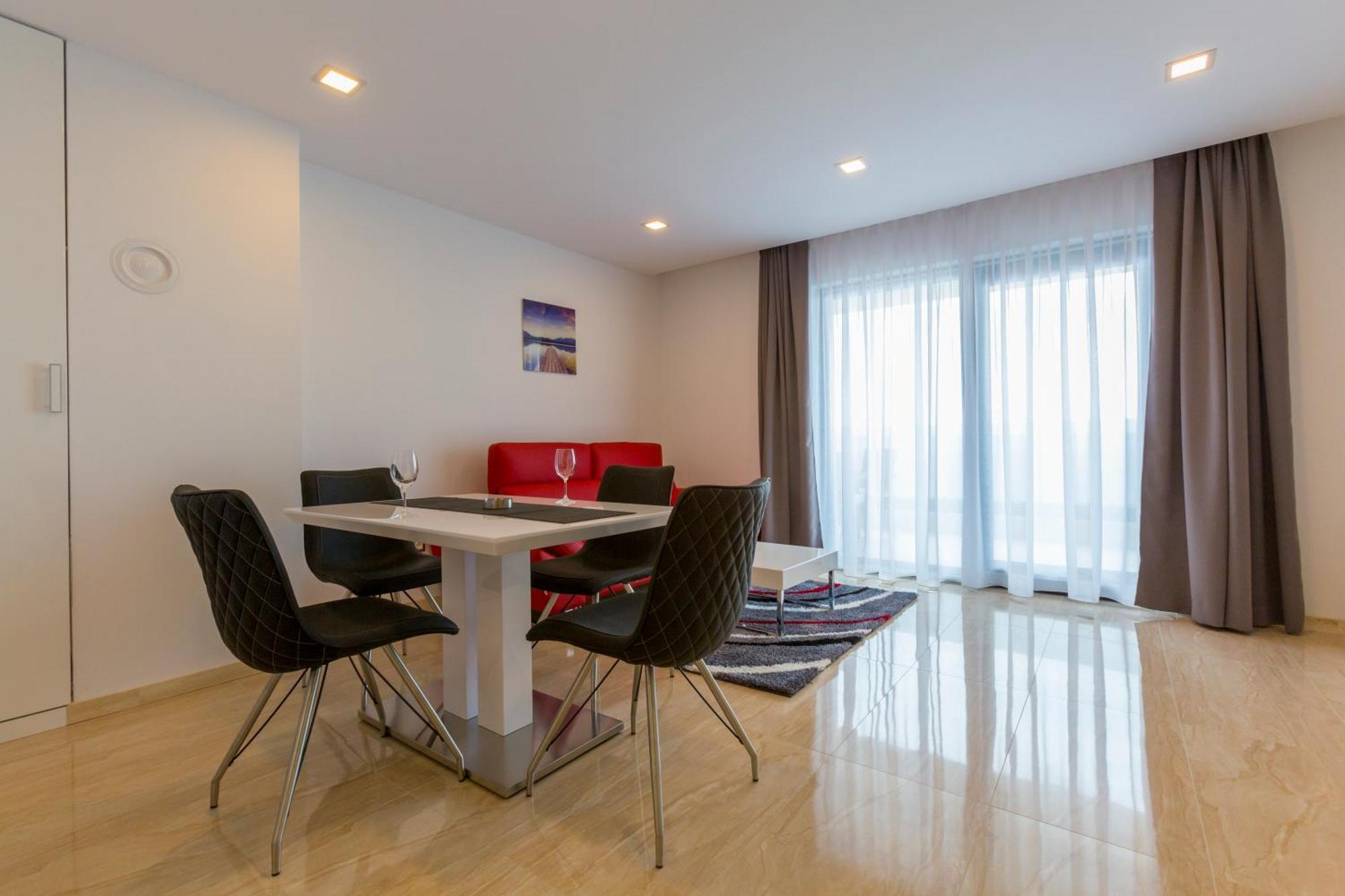 Luxury Aparthotel Makarska Rom bilde